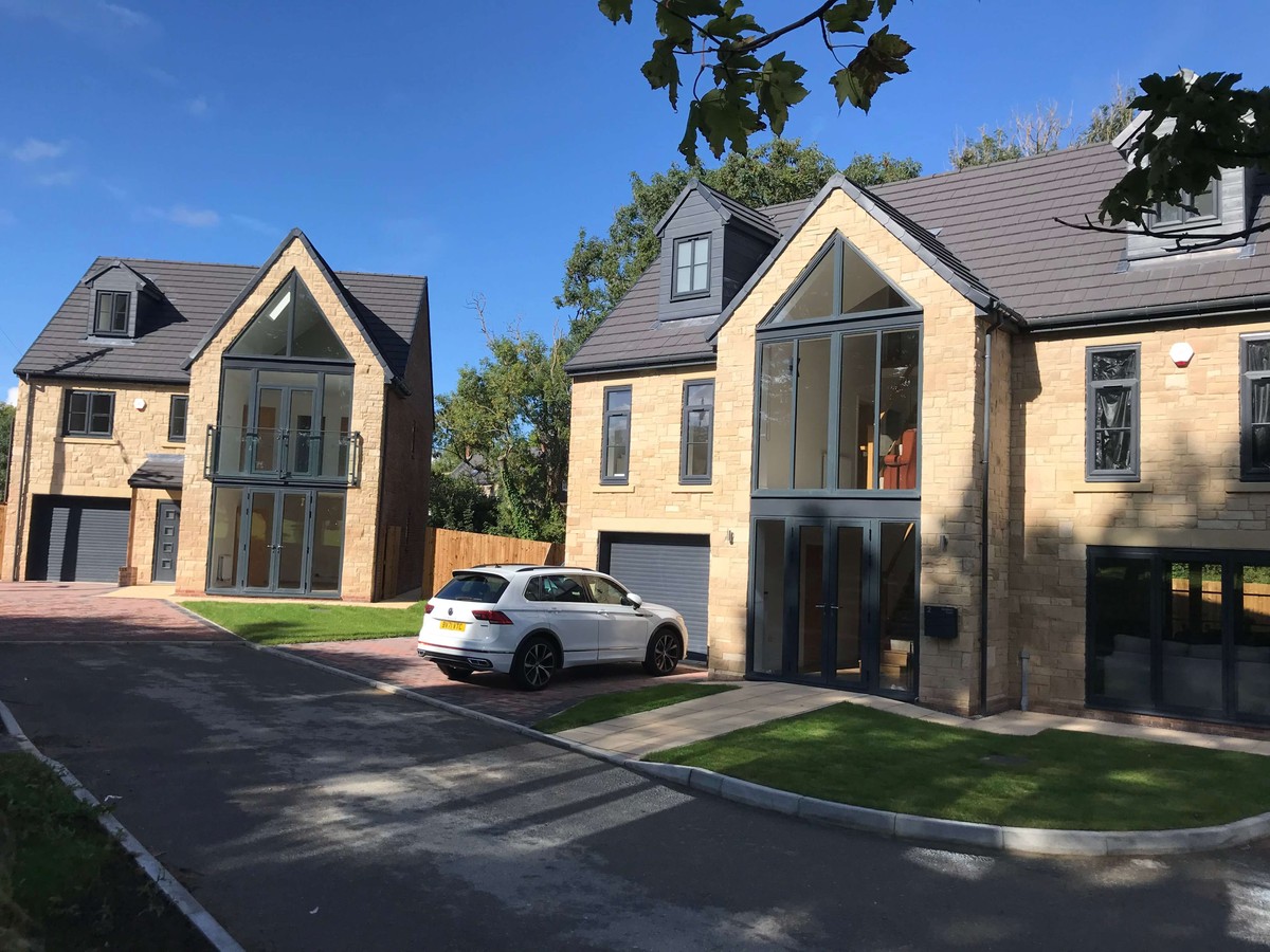 Deneburn Court